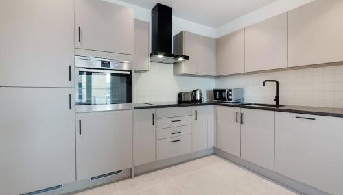 Modern Luxe in Canary - 2BR Flat - Foto 3, stove, dishwasher