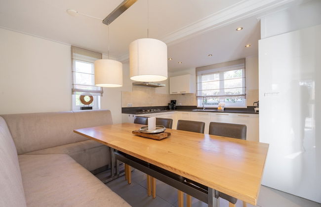 Modern Holiday Home Near Brunssummerheide - Photo 11