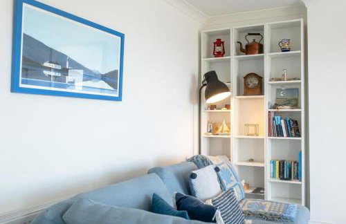 Rooftop Hideaway -Central Coastal Flat - Sea Views - Photo 11