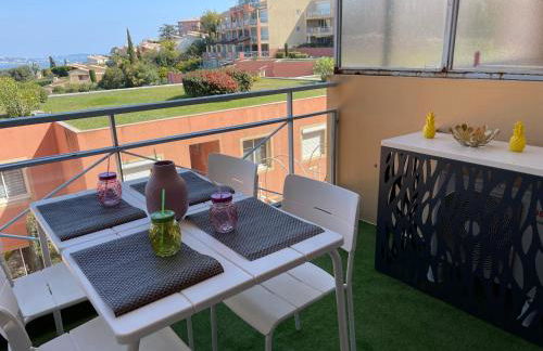 Vue mer et sur la baie de Cannes piscine 450m2 randonnée VTT au pied de l Esterel - Foto 6