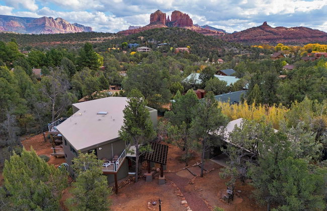 Cathedral View by Avantstay Pool Table + Hot Tub - Photo 48