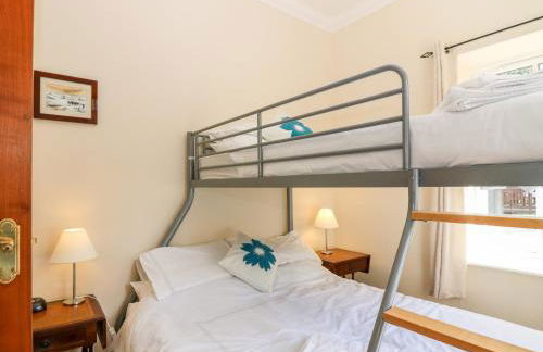 Courtyard Cottage - Photo 10