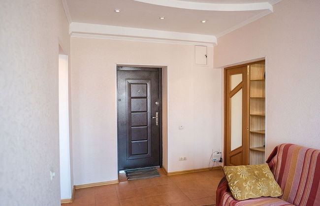 Apartment on Verhneportovaya 2A - Photo 6