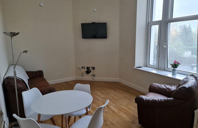 Stunning 3-bed Apartment in Heart of Cardiff Bay - Foto 15
