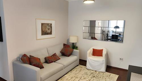 SUPERPRÁTICO-Amplo Apê com Garagem em bairro nobre - Foto 4