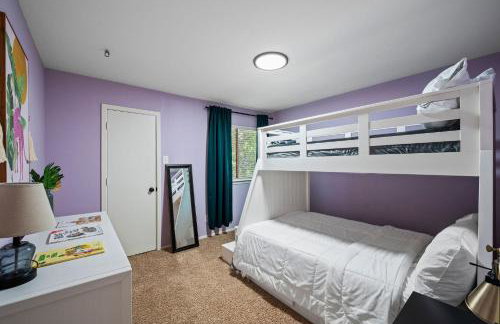 Garland Treehouse Villa: Patio Feasts & Creekside by Vacation Your way - Foto 41