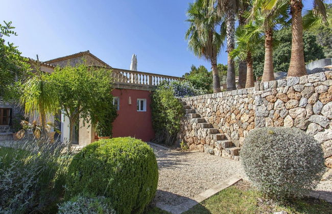 Stunning Farmhouse With Private Pool - Photo 38