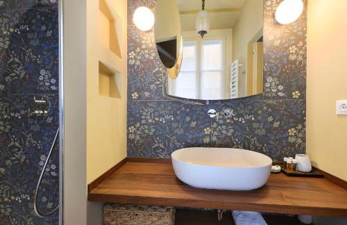 Elegant historic residence on a tree-lined avenue near Cadorna Station - Photo 33