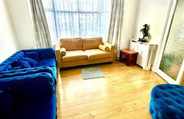 Luxury House in Ilford 21 minute Train journey from Central London - Foto 44