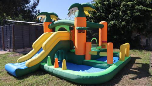 Luxury Private apartment FREE Play Park inc QUID BIKES PRIVATE Heated swimming pool - Foto 4