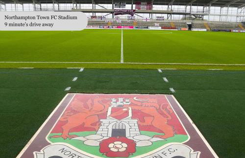 Clover Apartment - Sleeps 5 - Free Parking, Self-Check-In, Fast Wifi and Sky TV by Yoko Property - Photo 15