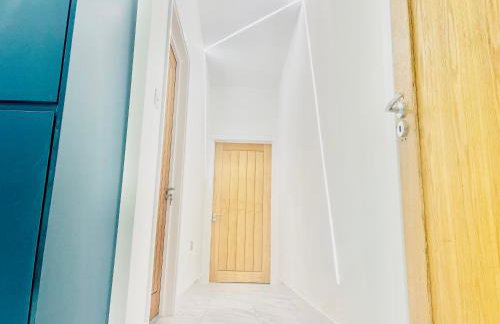 Brand-New Modern 2 Bed Room Apart ment With FREE Parking - Foto 19