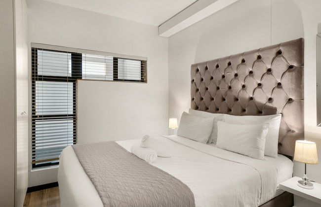 Easy Stay - The Vantage - Photo 23