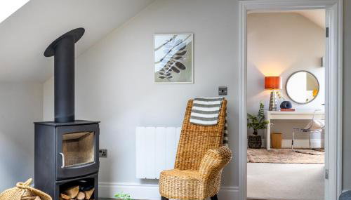 Pawson House - Photo 2