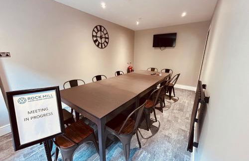 Rock Mill - Luxury 1 Bedroom Apartment 20 with Private Balcony - Photo 21