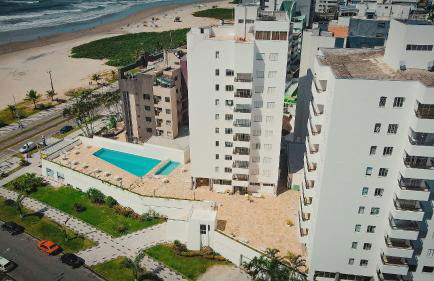 Vista mar em Caiobá com piscina conforto e localização - Foto 1