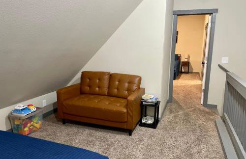 NEW Modern Cabin! 5mi to Mt Rainier National Park! Hot Tub & Wifi - Foto 15