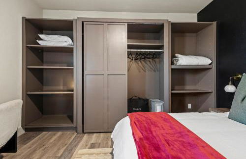 Modern Executive 1BR King Bed - Walk to West 7th - Foto 27