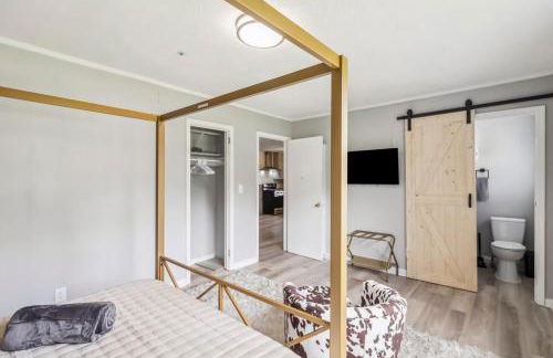 5BR with Game Room & Huge Backyard - Foto 24