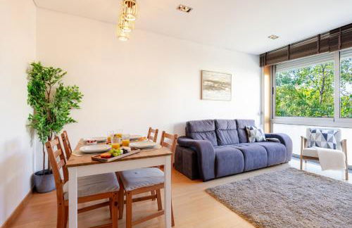 Modern Flat with Workspace in Foz by HostWise - Foto 7
