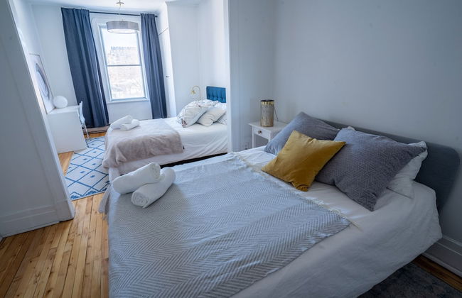 Stunning 2 Bedroom Apt! 3mins Walk From CDN Metro - Foto 6