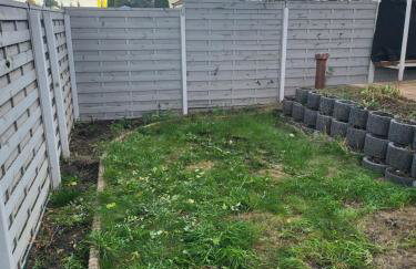 Modernes behagliches Haus mit Kamin, Terrasse und Garten - Foto 11