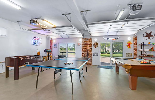 Spacious Retreat & Game Room Sleeps 12 - Foto 1