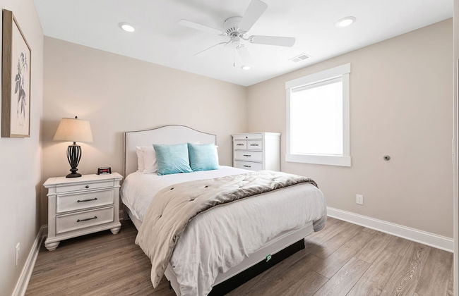 539 Bay St. Lake View Condo Unit 203E - Foto 4