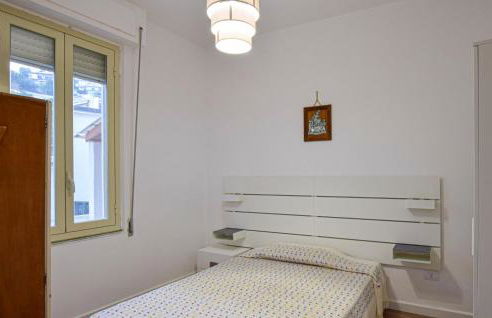 2 Bedroom Cozy Apartment In Staletti - Photo 6