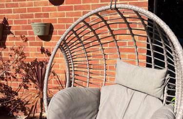 Marlow Family Retreat, Short Stroll into Town - Photo 10