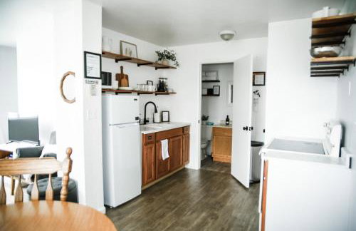 House-1 Bedroom, 1 Bath-Private, Centrally Located - Foto 28