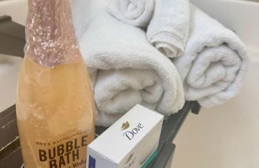 4 Bedrooms Private Backyard Smoke Room Garden Tub - Foto 40