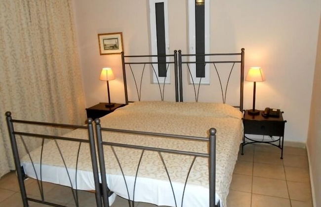 Lambrinos Suites - Photo 13