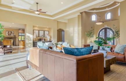 Hilltop Estate w/ Pool, Hot Tub, Fire Pit, Views Cleveland Vista by Avantstay - Foto 25