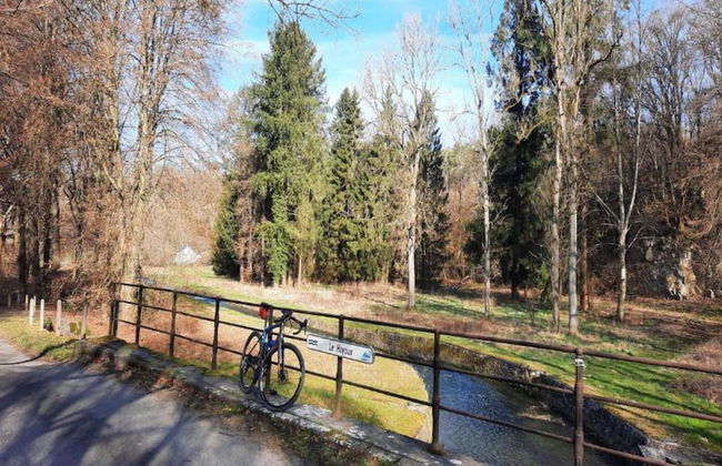 Cottage With Bubble Bath - Photo 30