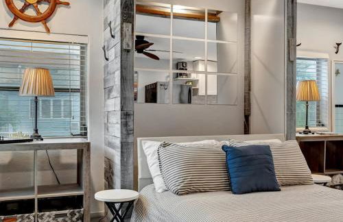 Quiet Corner Suite Heated Pool & 2 mins 2 beach - Foto 4