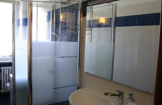 Faber House - Photo 6