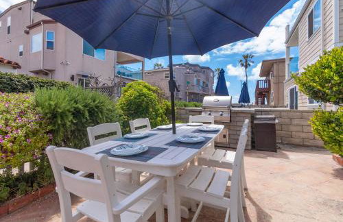 Stunning beach home - steps2sand, AC, Large Patio and Fast Wifi! - Foto 1