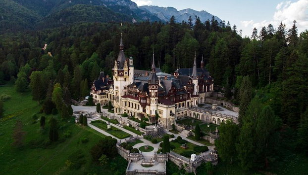 Day Trip to Carpathian’s Pearl - Sinaia - Photo 2