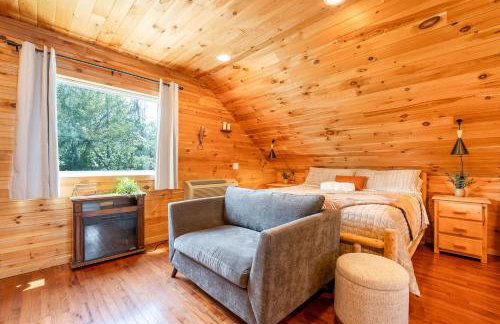 Cloud 9 Cabin with an indoor pool hot tub & fire pit - Foto 18