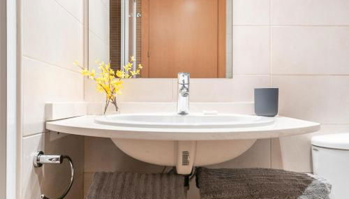 The Orbit Apartments - Photo 4