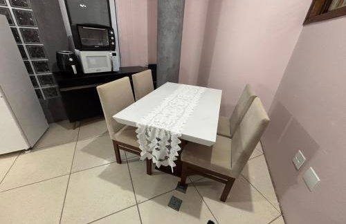 Kitnet simples com cara de casa, aconchegante, tranquilo e iluminado - Foto 3