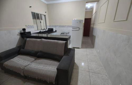 Casa para Famílias e Grupos com Ar-condicionado, Churrasqueira e estacionamento próximo em Praia Grande - Foto 36