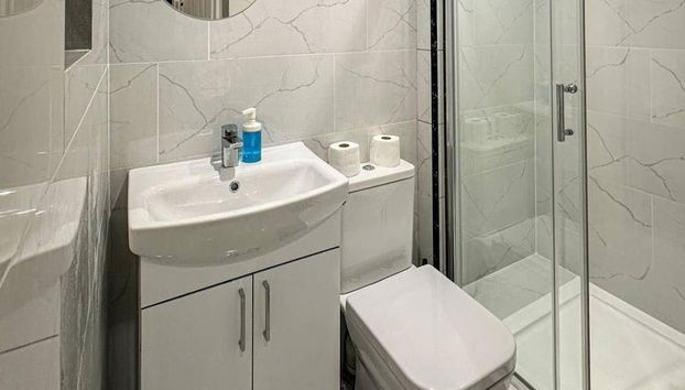 Studio Flat in Ealing Broadway - Foto 5, Baño