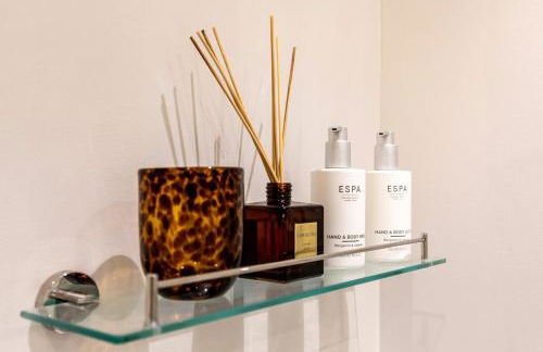 Spacious and Stylish Apartment Trafalgar Square - Foto 11