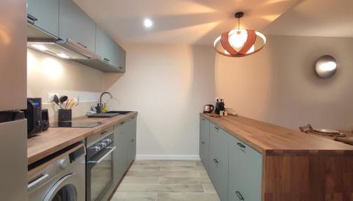 Instant Plaisirs - T2 60m2 avec Terrasse et Balnéo privative - Foto 4, stove, dishwasher, pet friendly, minibar