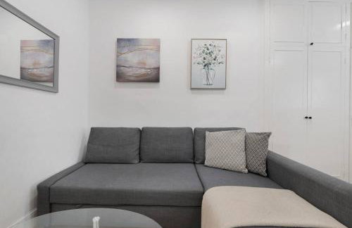 2 Bed Piccadilly Apartment 3 - Photo 4