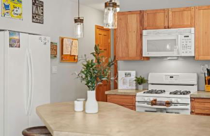 Mountain Hideout by Avantstay Game Room + Deck - Foto 40