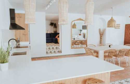 Villa Aroha - Huge Villa, Sea Views & 2 pools - Foto 37