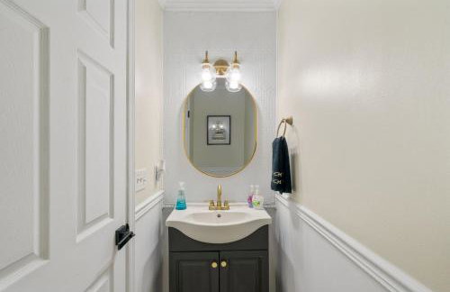 Emerald Lakes Poconos Retreat Game Room, Firepit & Sleeps 10 - Foto 26